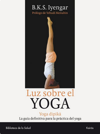 Portada de Luz sobre el yoga, de B.K.S. Iyengar